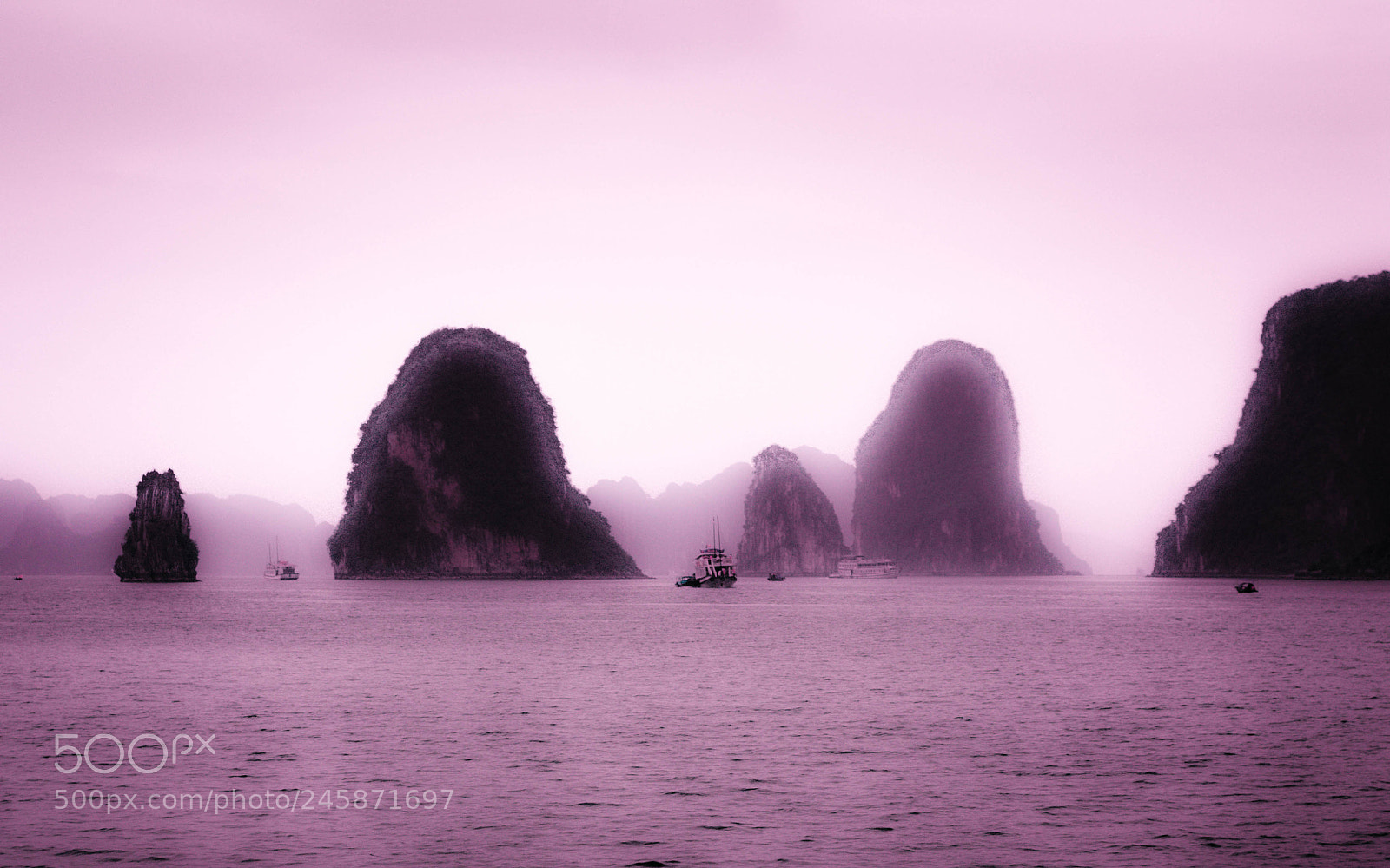 Nikon D3100 sample photo. Ha long bay photography
