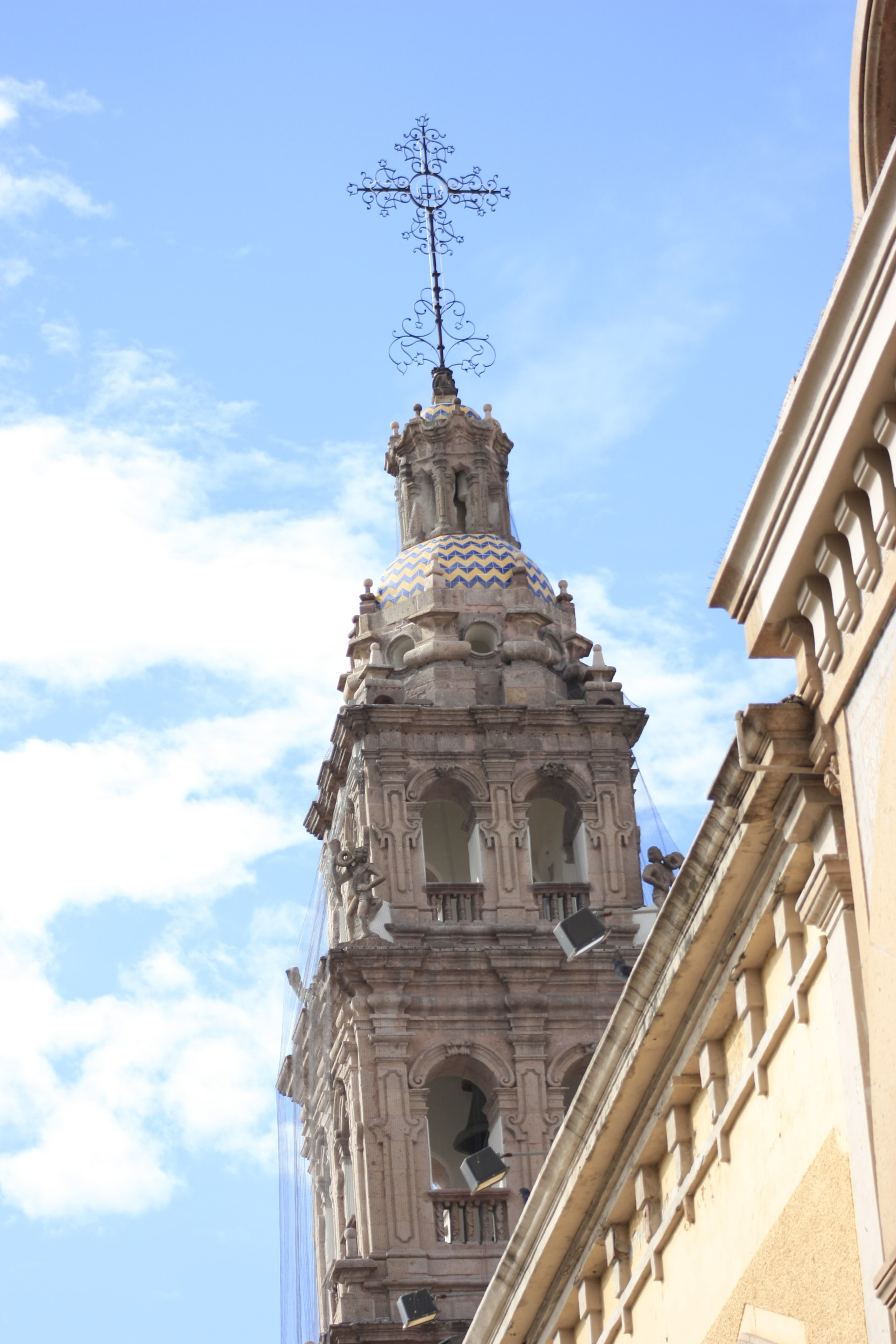 EF75-300mm f/4-5.6 sample photo. Templo photography