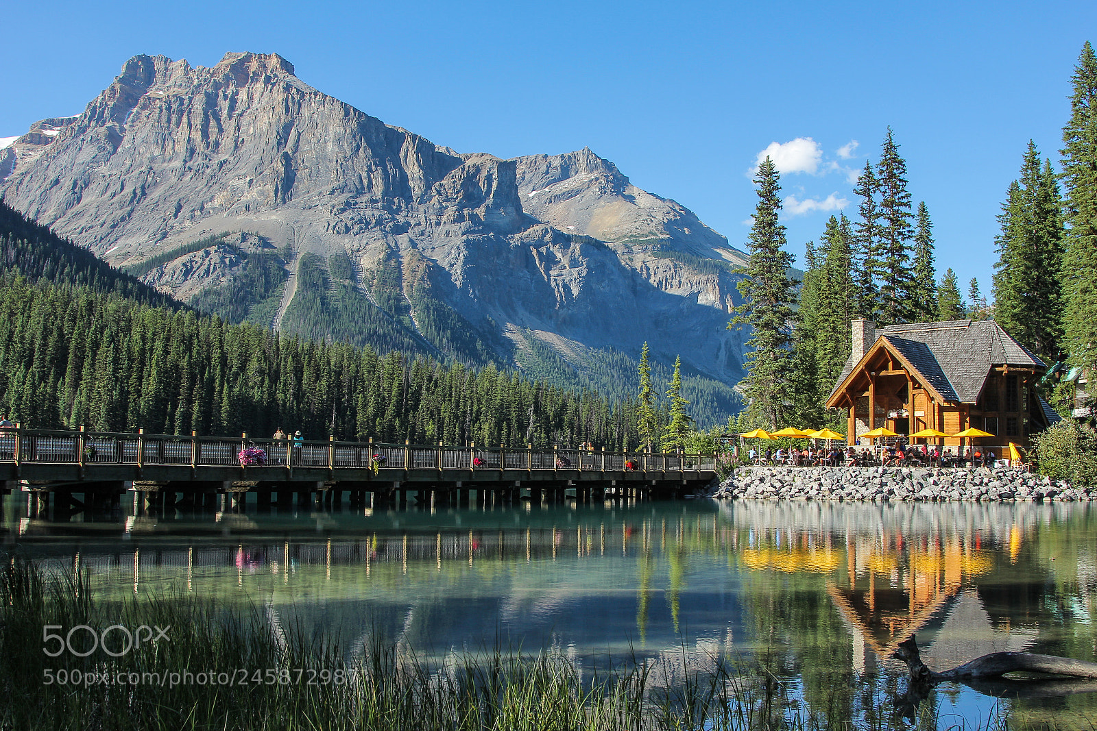 Canon EOS 60D sample photo. Emerald lake lodge photography