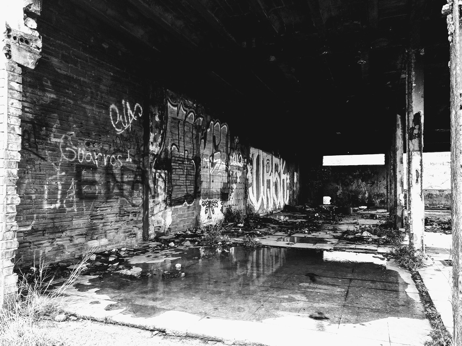 HUAWEI nova plus sample photo. M.g. abandoned building photography