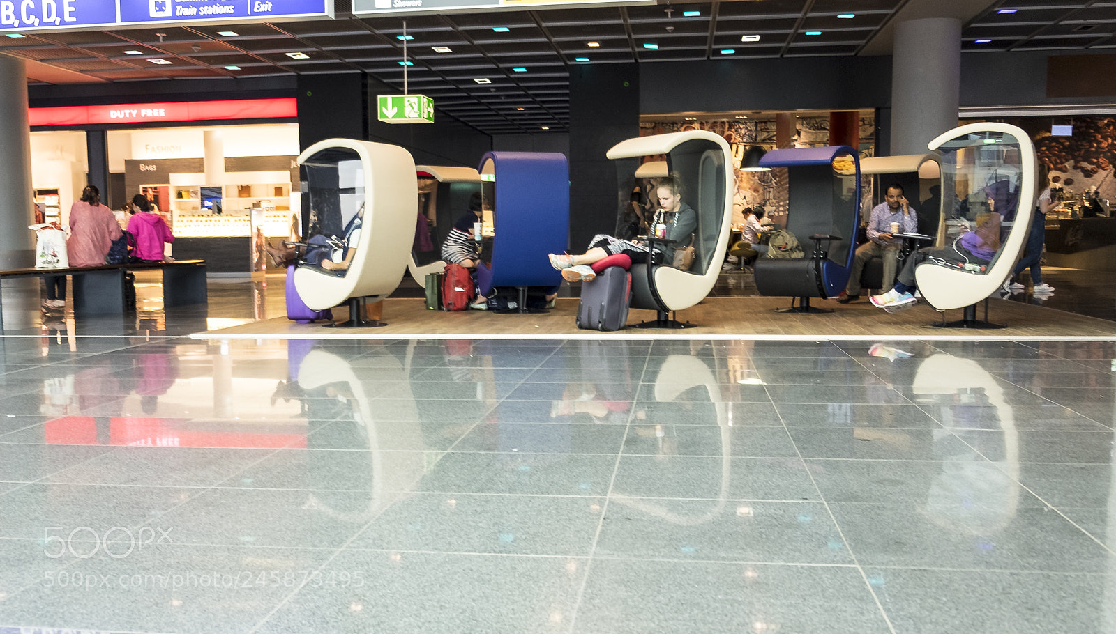 Fujifilm X-T1 sample photo. Waiting for boarding photography
