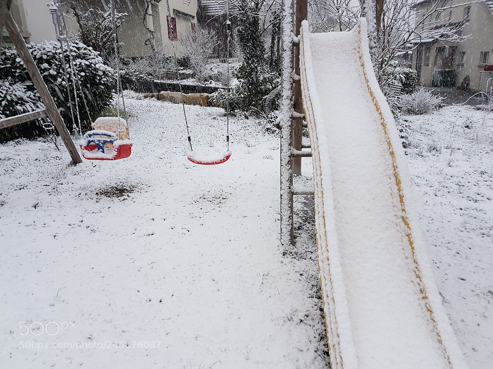 Samsung Galaxy S7 sample photo. Children swings - winter photography