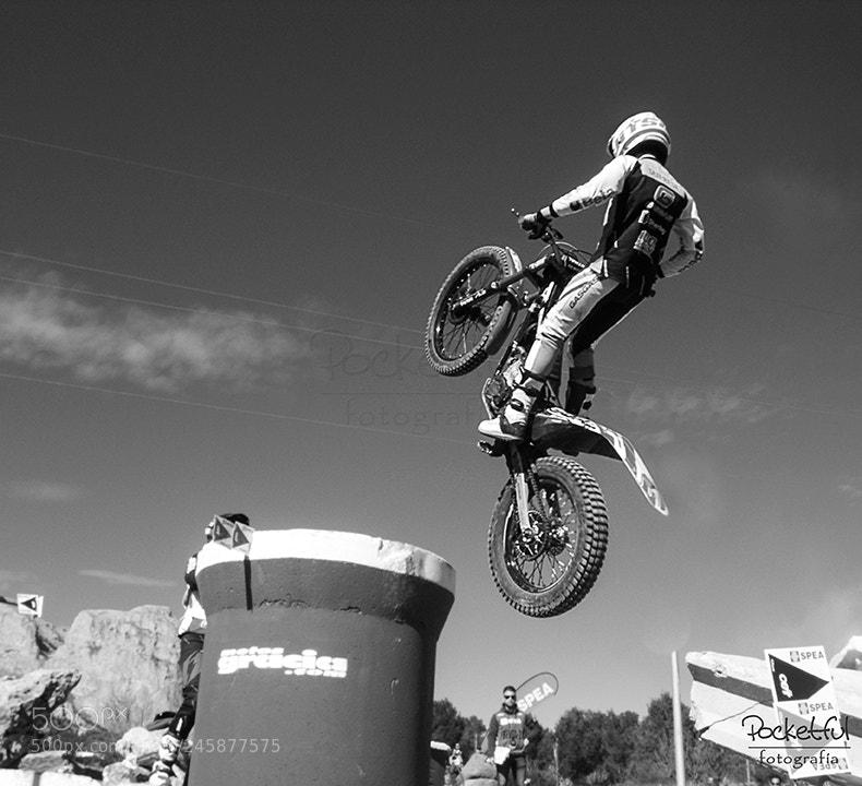 Canon POWERSHOT G9 sample photo. Jumpin´ photography