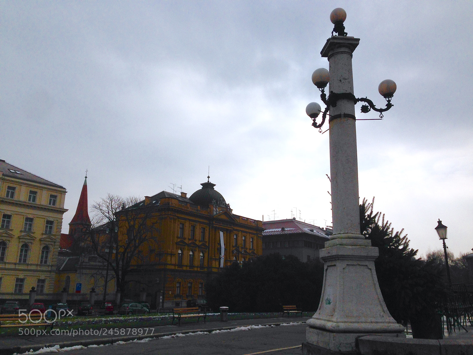 Apple iPhone 5 sample photo. Street lamp photography