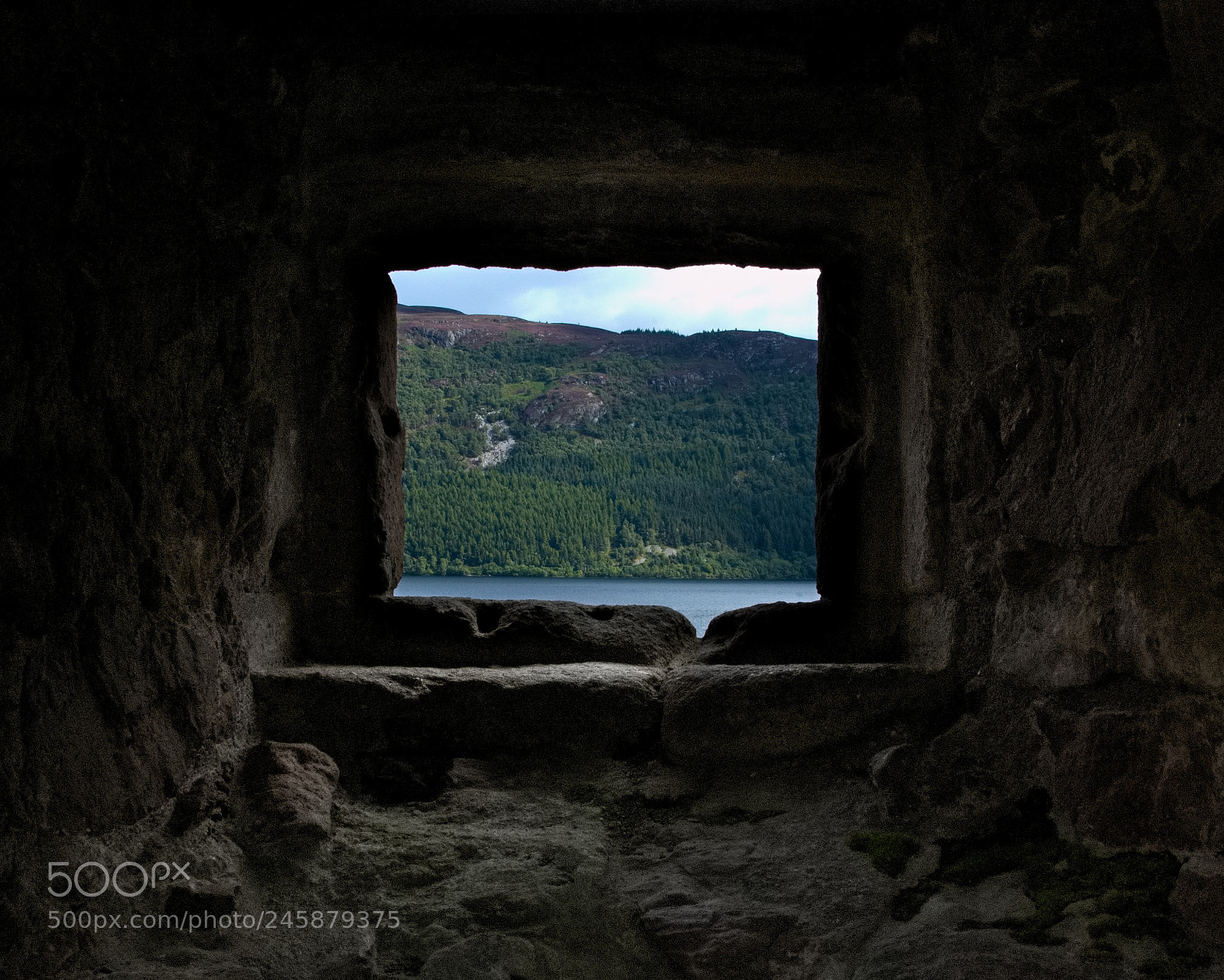 Nikon D40 sample photo. Urquhart castle photography