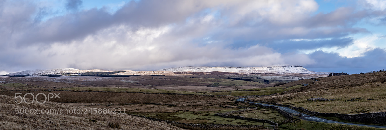 Canon EOS 7D Mark II sample photo. Pen-y-ghent photography