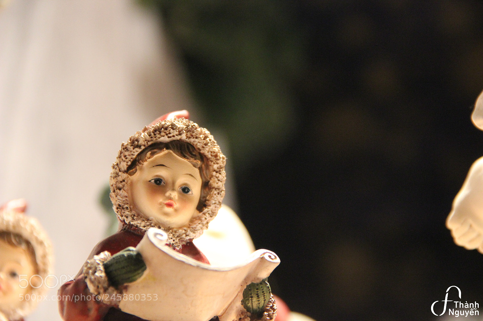 Canon EOS 550D (EOS Rebel T2i / EOS Kiss X4) sample photo. Choir singer photography