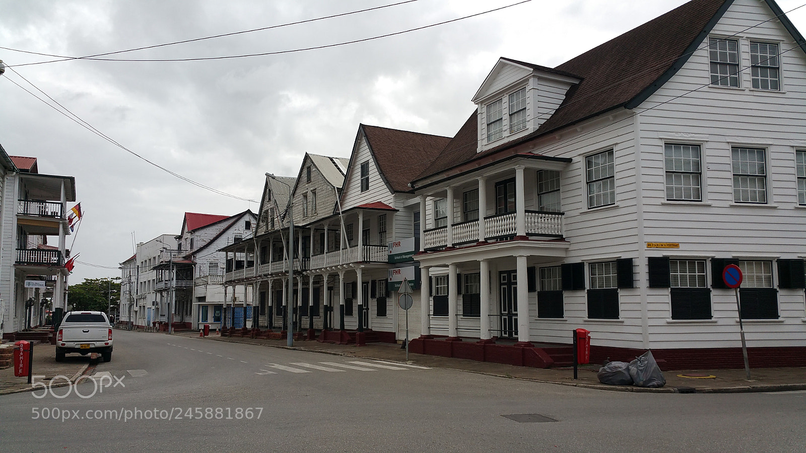 Samsung Galaxy Note4 sample photo. Old wooden house of photography
