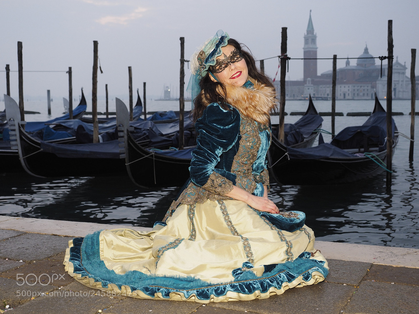 Olympus OM-D E-M1 sample photo. Venice carnival photography