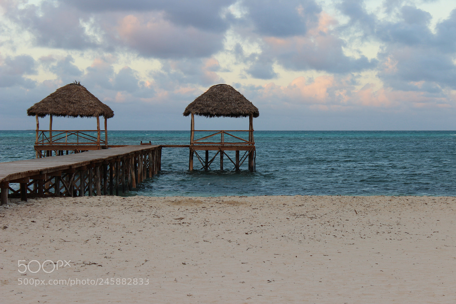Canon EOS 600D (Rebel EOS T3i / EOS Kiss X5) sample photo. Dream beach! photography