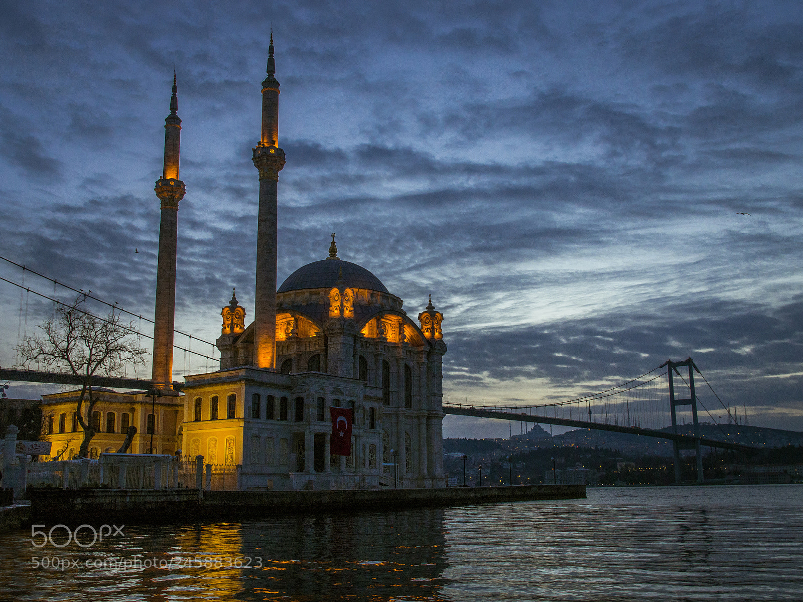Olympus OM-D E-M5 sample photo. Ortaköy mosque photography