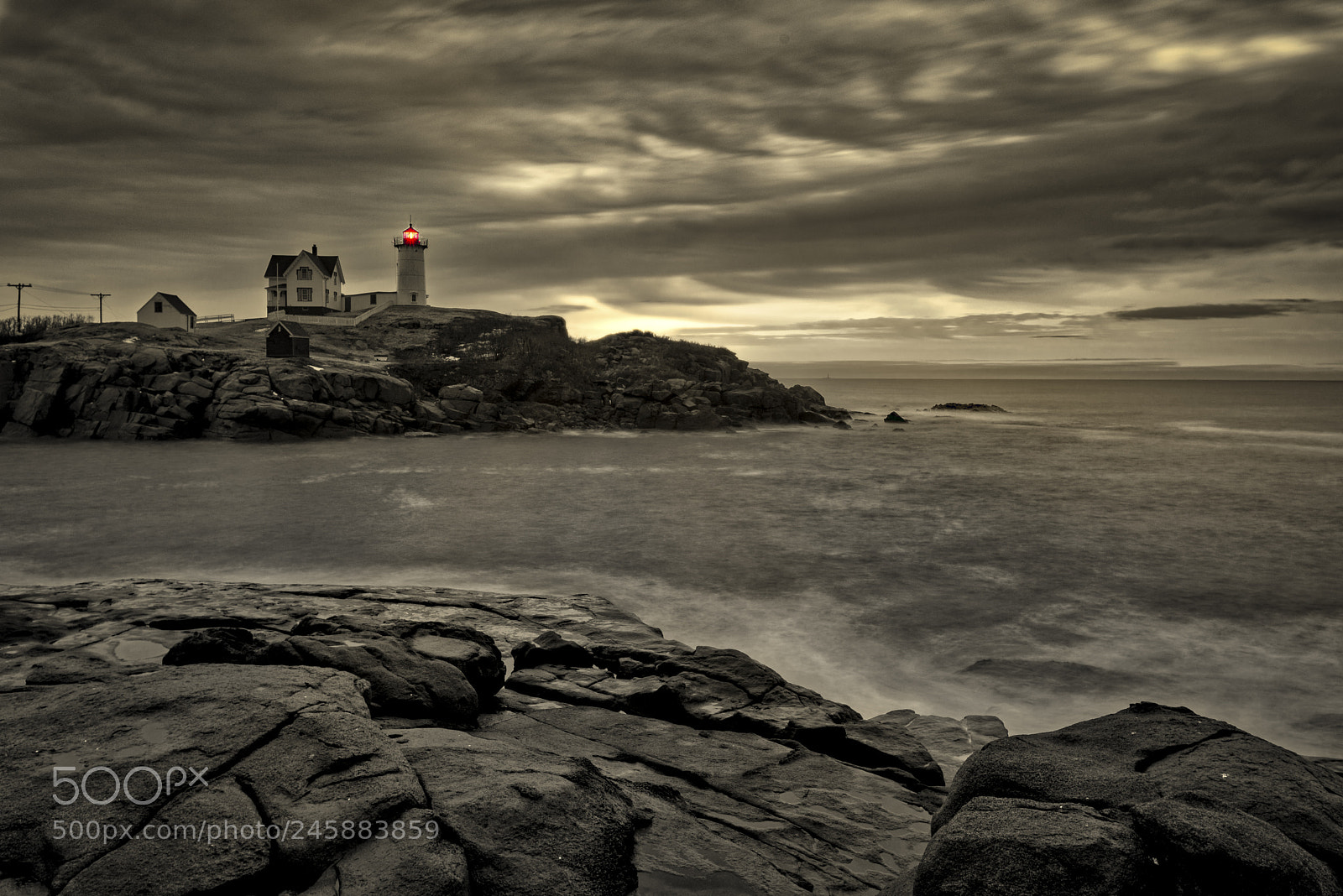 Nikon D810 sample photo. Nubble lighthouse amber red photography