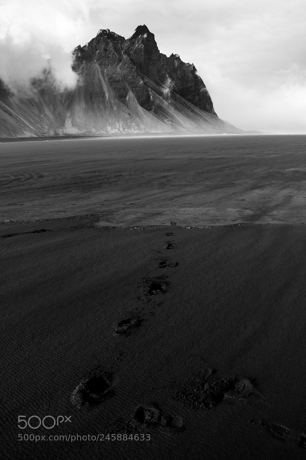 Nikon D3200 sample photo. Stokksnes black and white photography