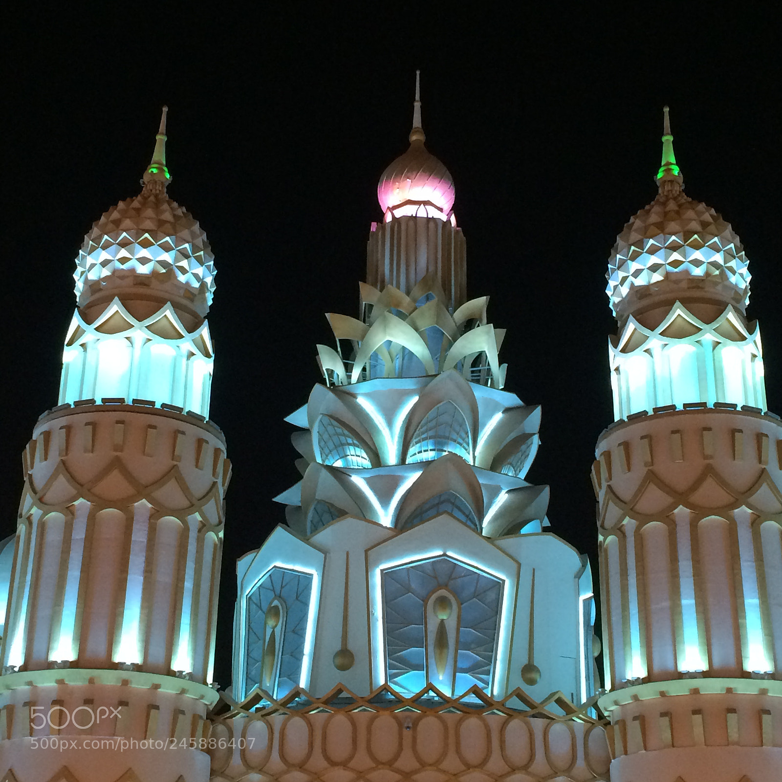 Apple iPhone 5s sample photo. Global village photography