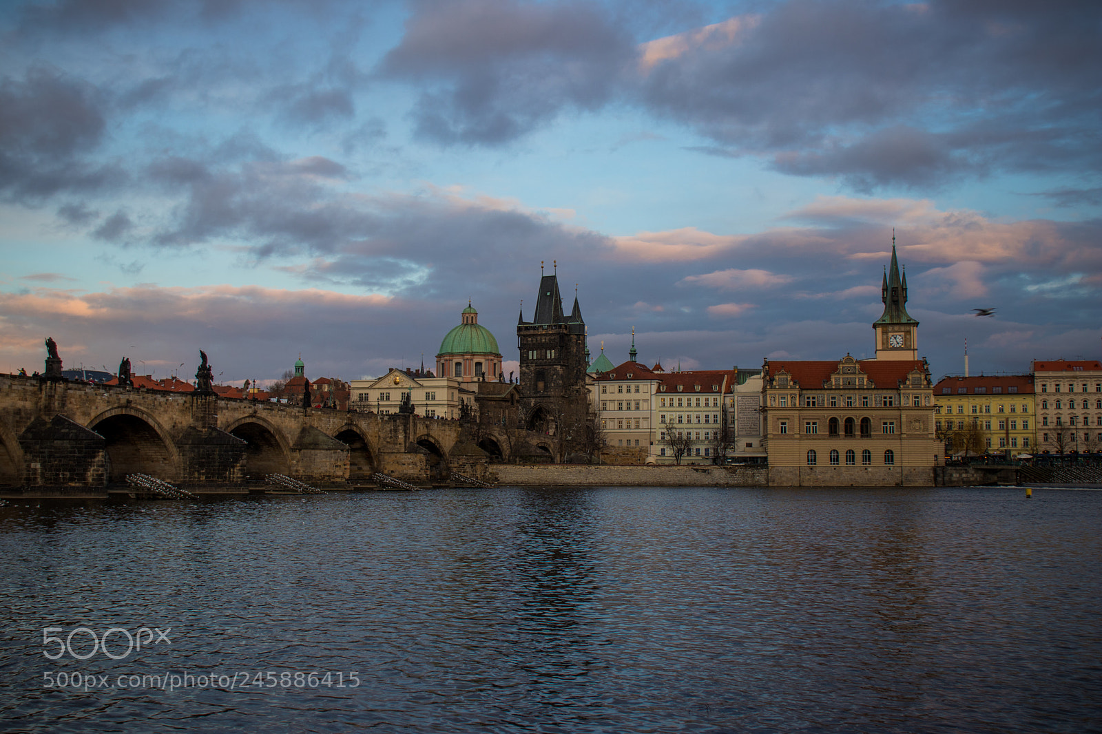 Canon EOS 200D (EOS Rebel SL2 / EOS Kiss X9) sample photo. Charles bridge in prague photography