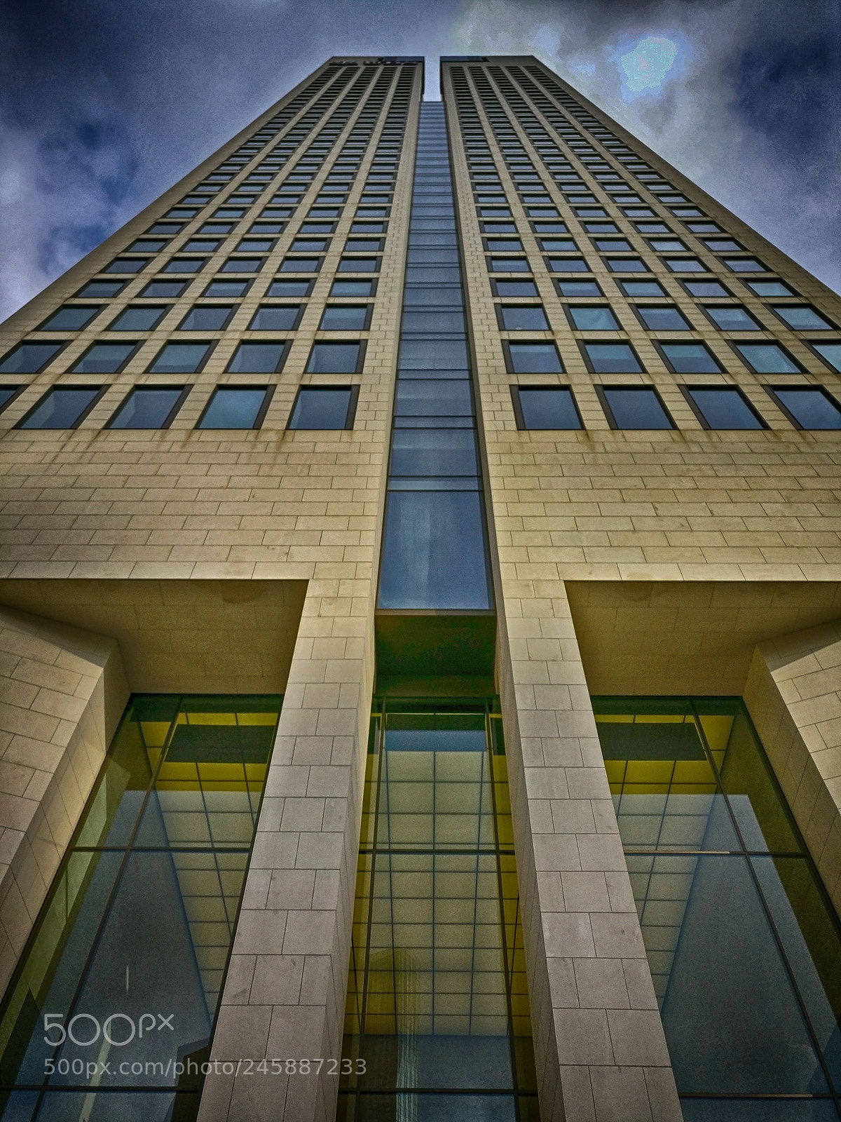 OnePlus A3003 sample photo. Frankfurt: operntum photography