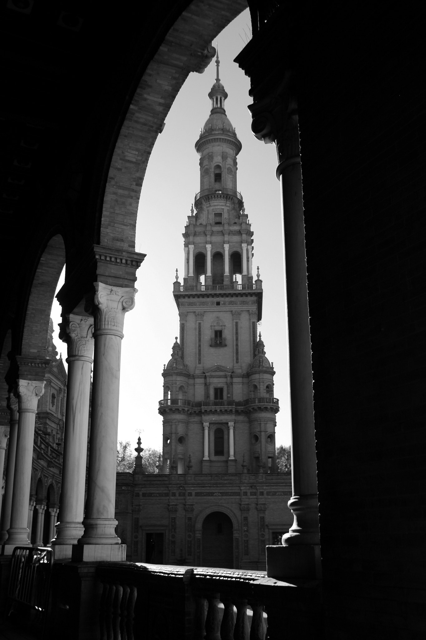 Canon EOS 600D (Rebel EOS T3i / EOS Kiss X5) + Sigma 17-70mm F2.8-4 DC Macro OS HSM sample photo. Plaza de españa #2 photography