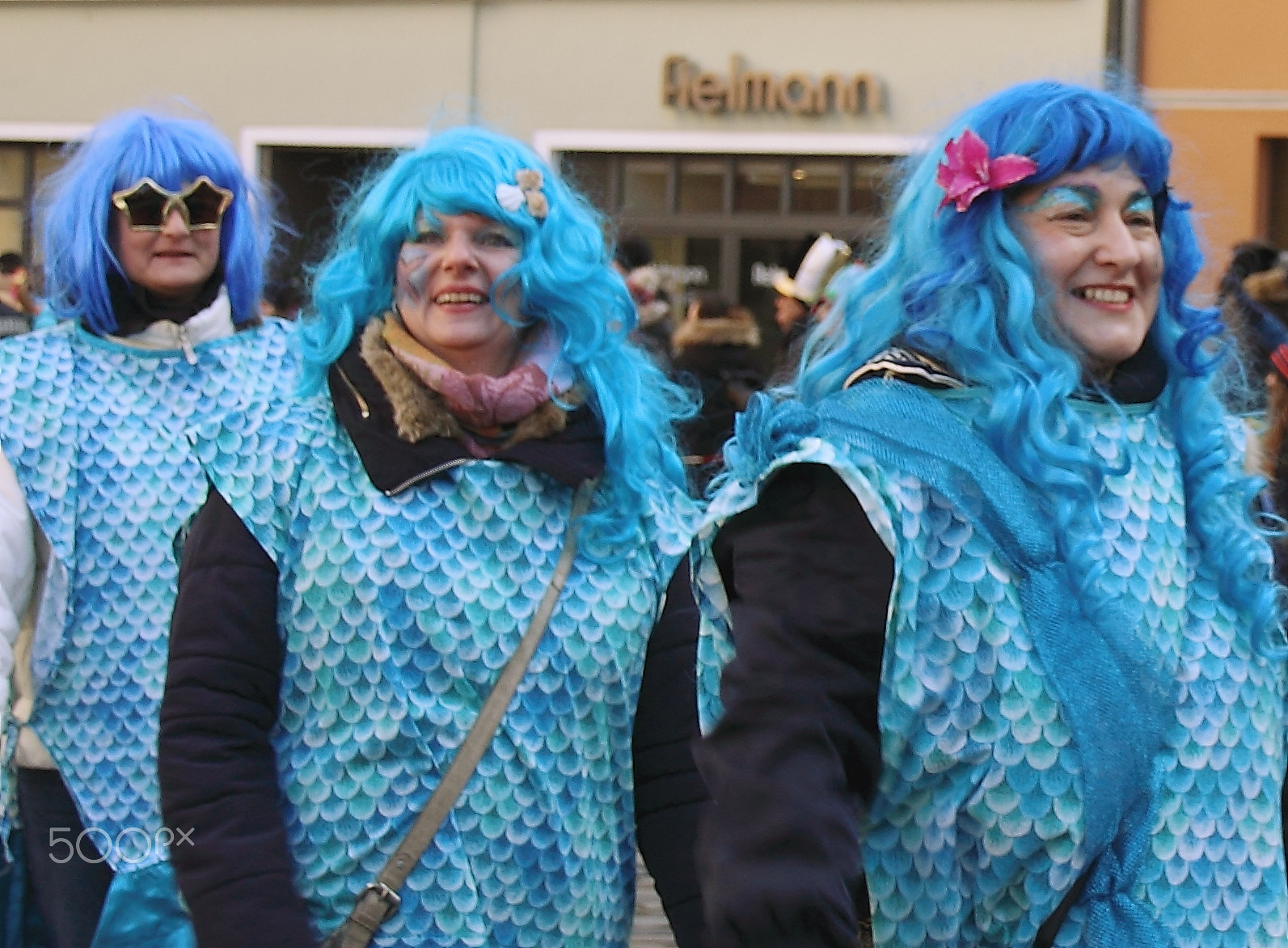 Sigma 18-250mm F3.5-6.3 DC OS HSM sample photo. Happy carnival photography