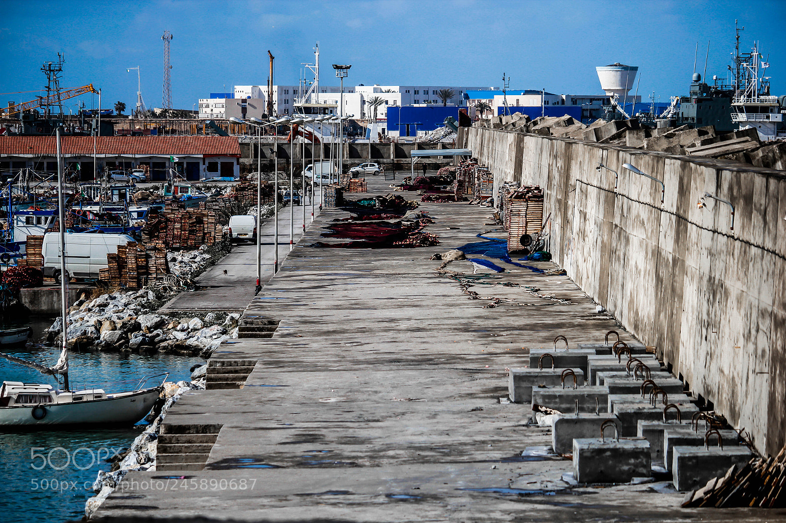 Canon EOS 550D (EOS Rebel T2i / EOS Kiss X4) sample photo. Port of koutama photography