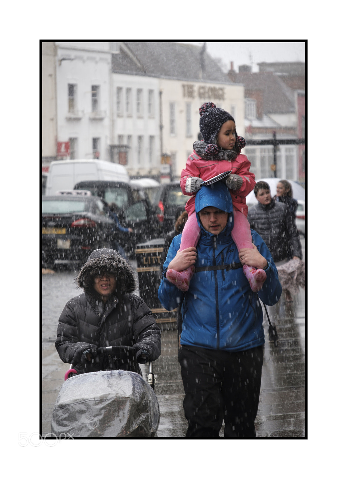 Fujifilm X-Pro2 sample photo. Supportive dad - brolly photography