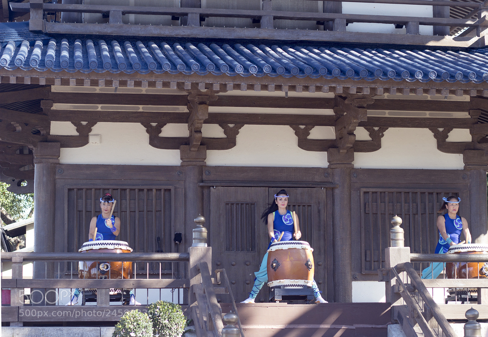 Canon EOS 100D (EOS Rebel SL1 / EOS Kiss X7) sample photo. Taiko drummers photography