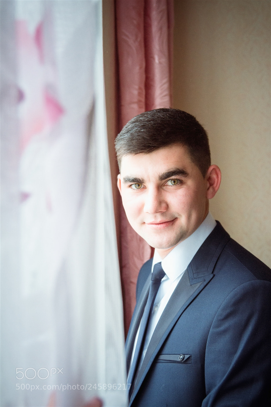 Canon EOS 60D sample photo. Портрет жениха photography