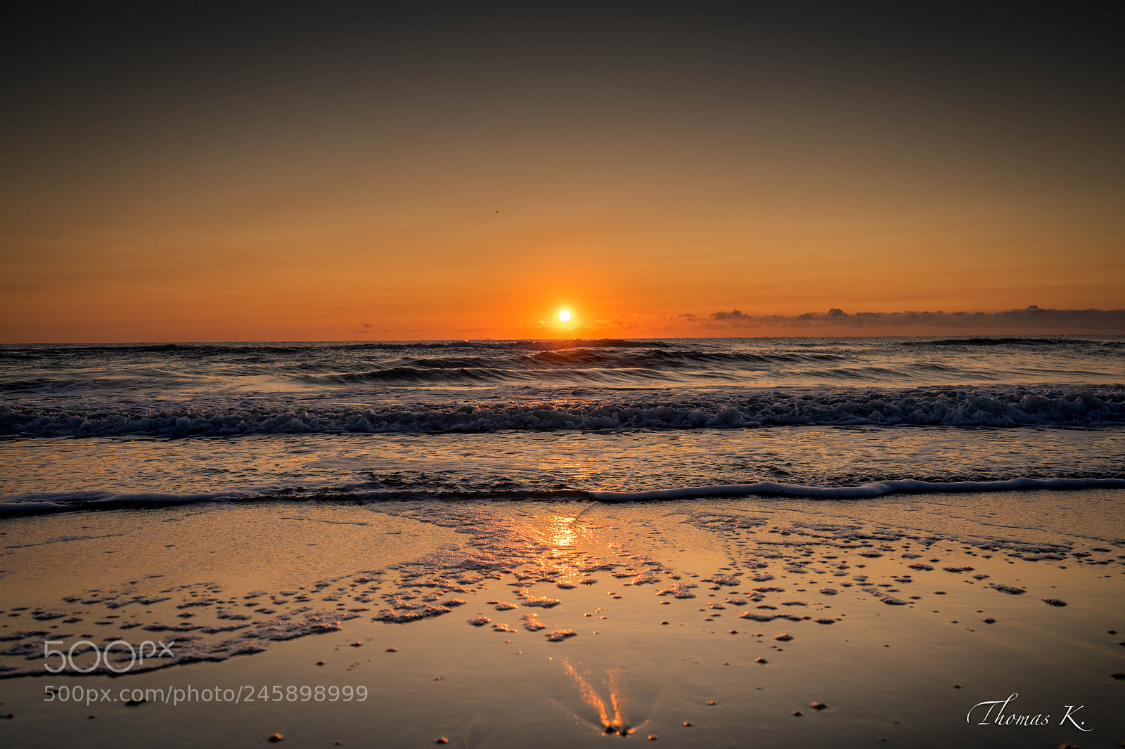 Sony a7 sample photo. Morning on the beach photography