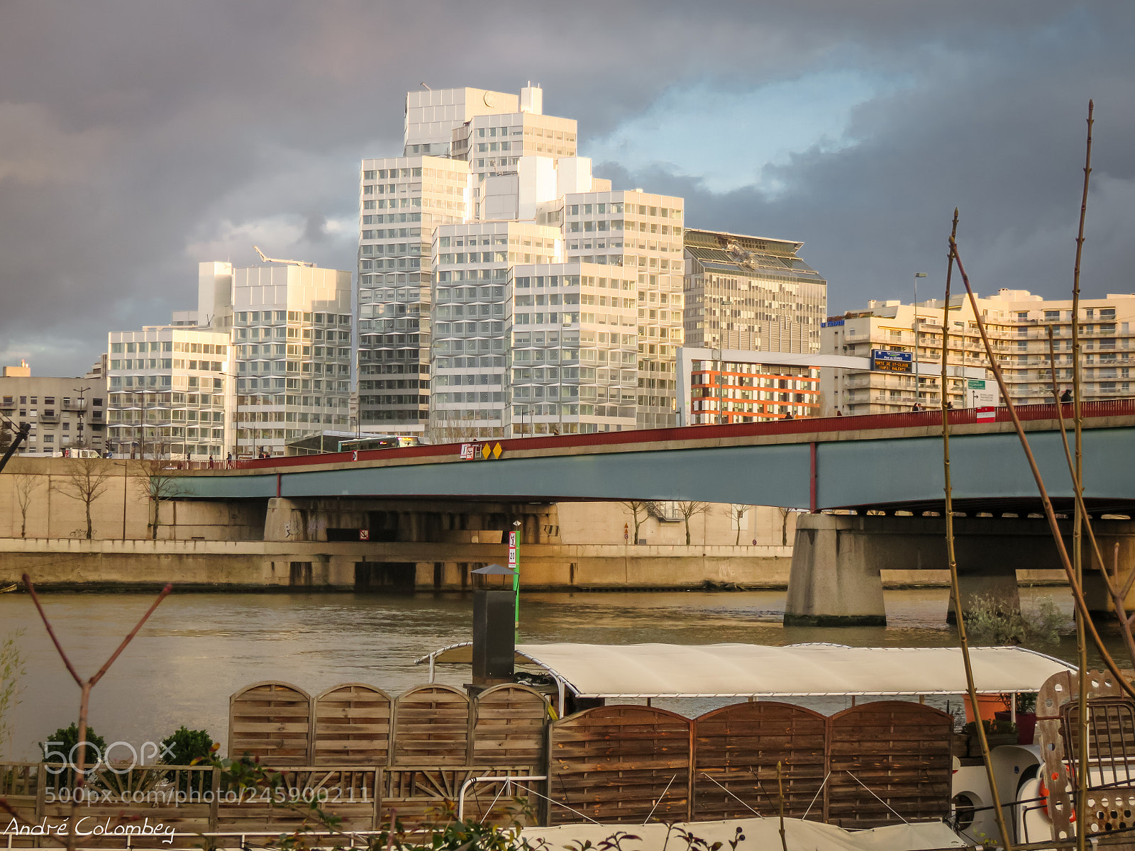Canon PowerShot SX700 HS sample photo. Pont de saint-cloud photography