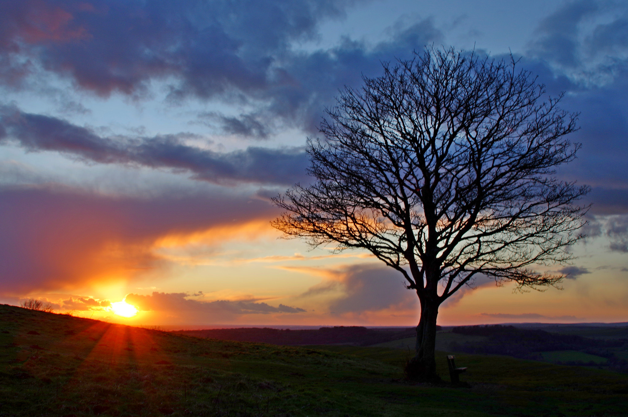 Tamron AF 18-200mm F3.5-6.3 XR Di II LD Aspherical (IF) Macro sample photo. Sunset on cissbury hill photography