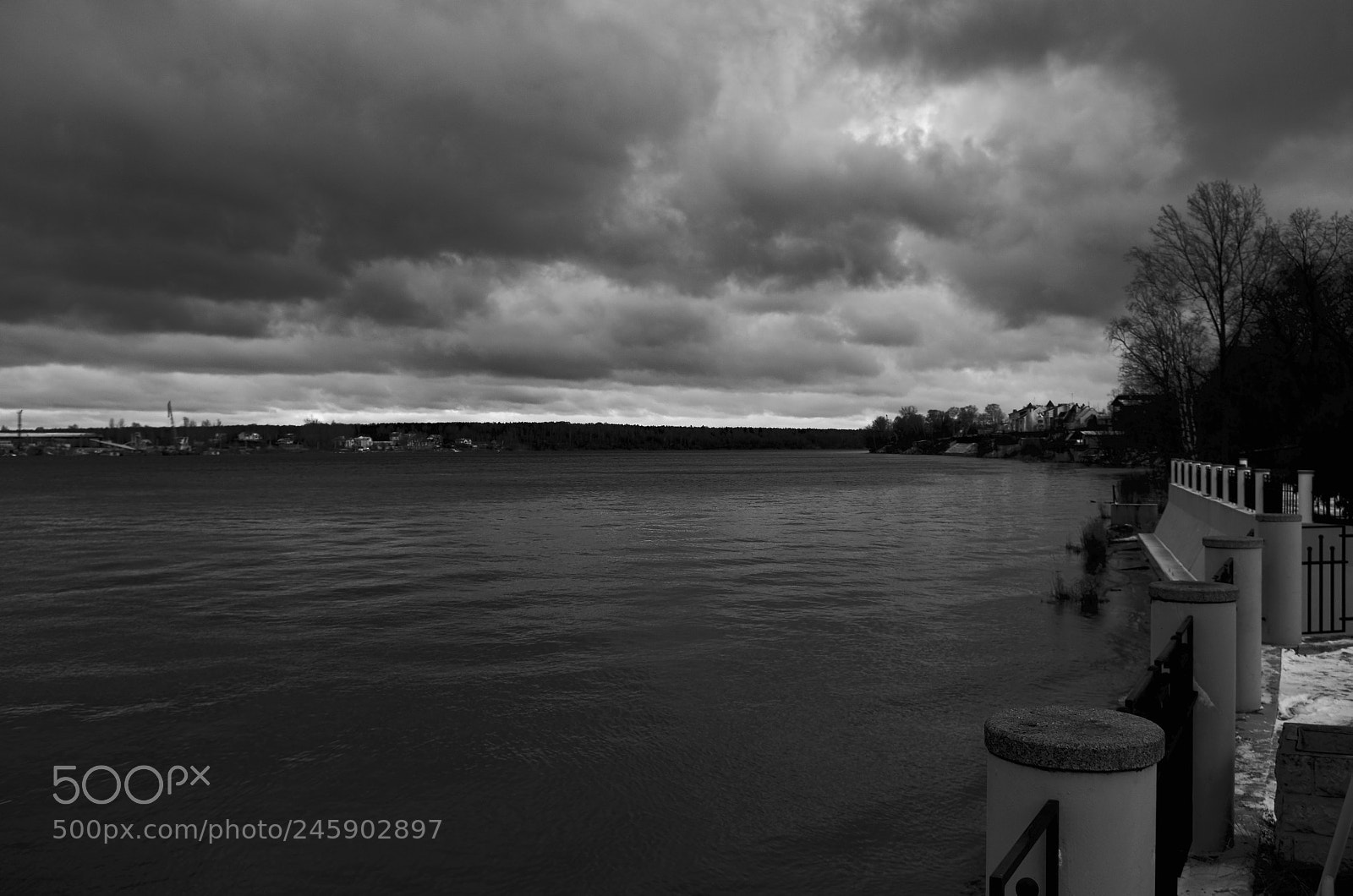 Pentax K-50 sample photo. Neva riverbank photography