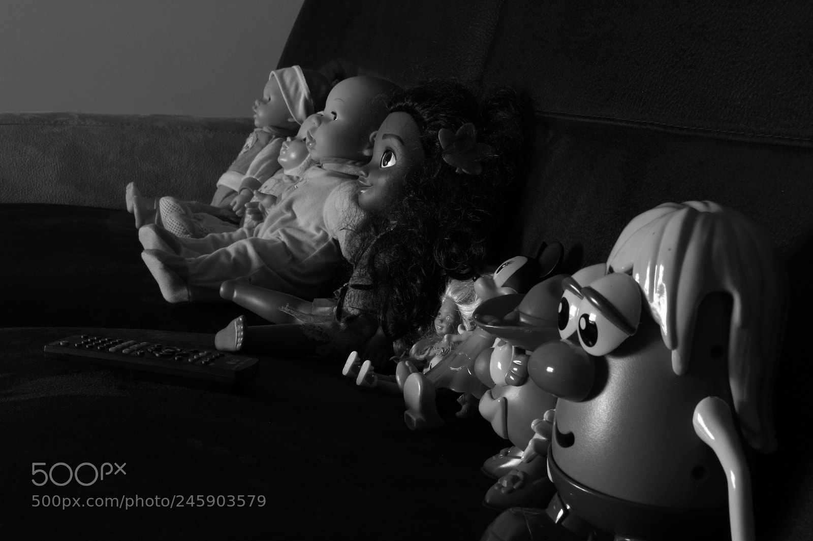 Canon EOS 100D (EOS Rebel SL1 / EOS Kiss X7) sample photo. Magic tv... photography