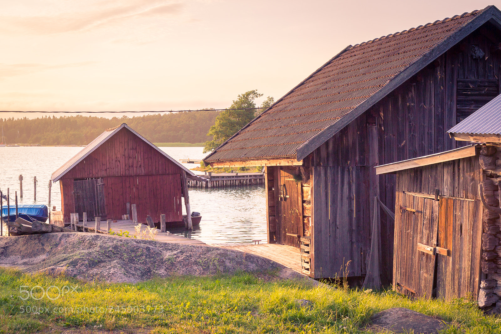 Canon EOS 600D (Rebel EOS T3i / EOS Kiss X5) sample photo. Old boathouses in the photography