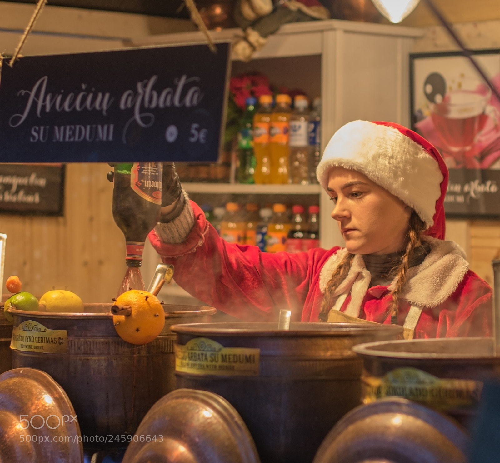 Canon EOS 7D Mark II sample photo. Vilnius christmas market mulled photography