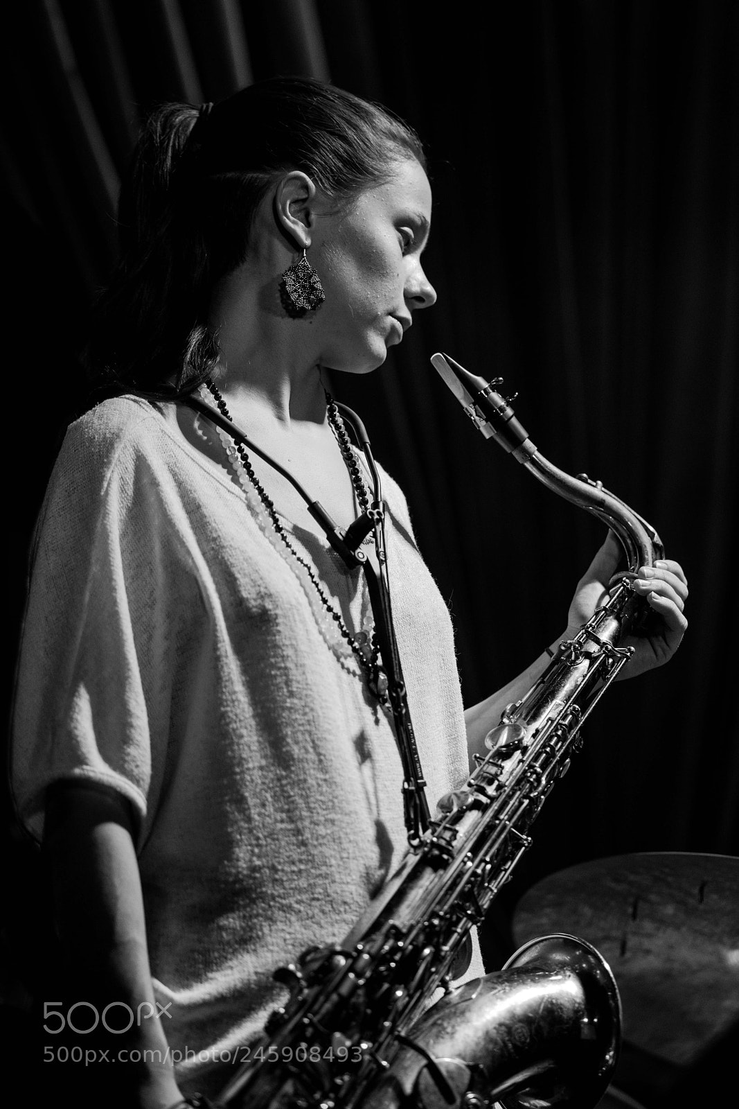Sony a7R II sample photo. Young musician at blue photography