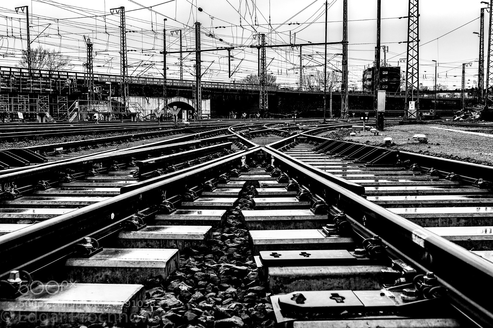 Canon EOS 750D (EOS Rebel T6i / EOS Kiss X8i) sample photo. Railroad track, switch photography