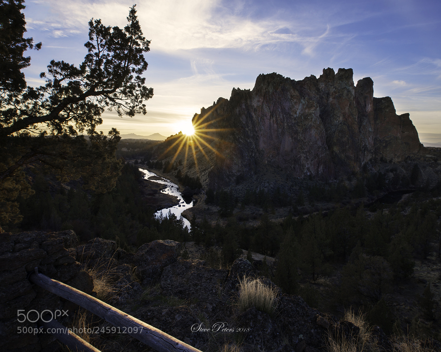 Sony a7R II sample photo. Smith rock sunstar photography