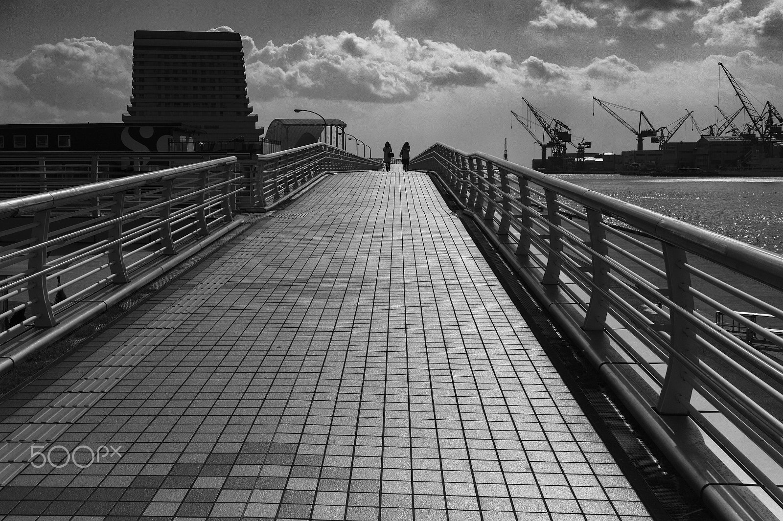 Leica M-Monochrom sample photo. Urban street snap photography