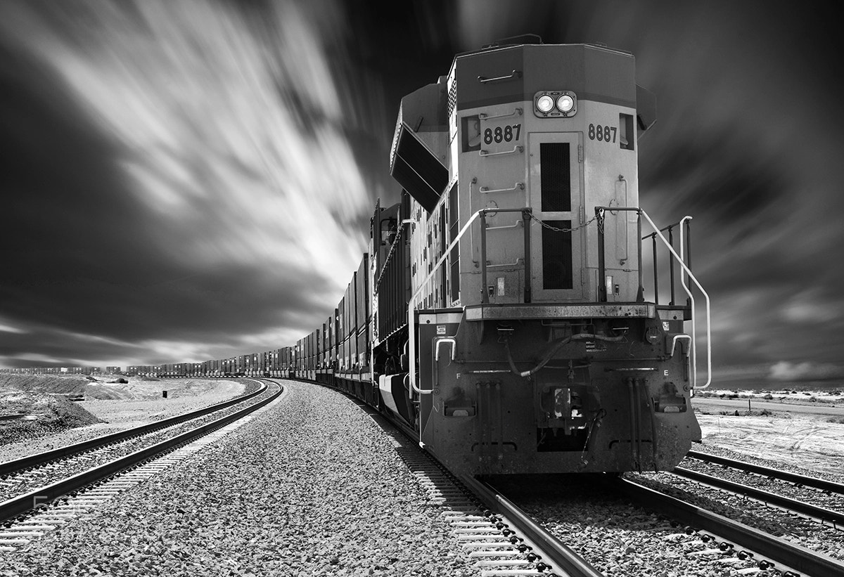 Fujifilm X-T1 sample photo. Trainb web photography