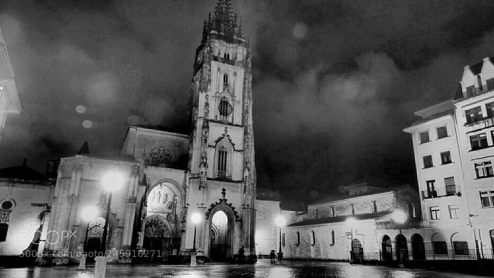 Sony Cyber-shot DSC-HX400V sample photo. Night rain over cathedral photography