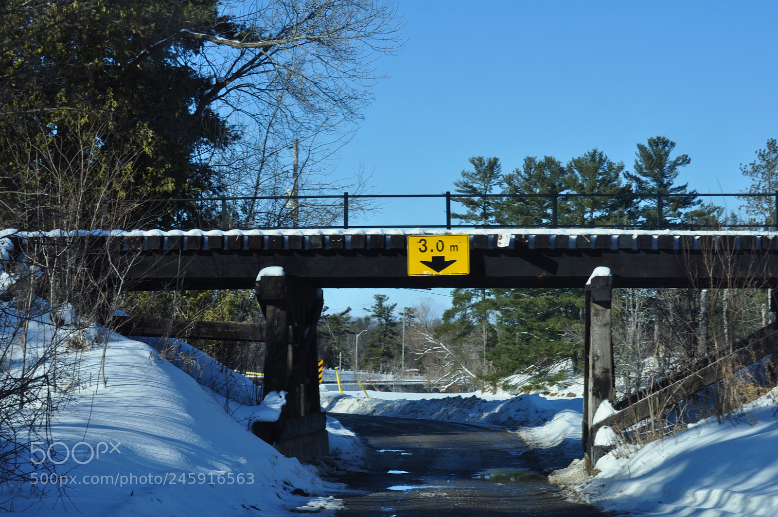 Nikon D5000 sample photo. Narrow passage photography