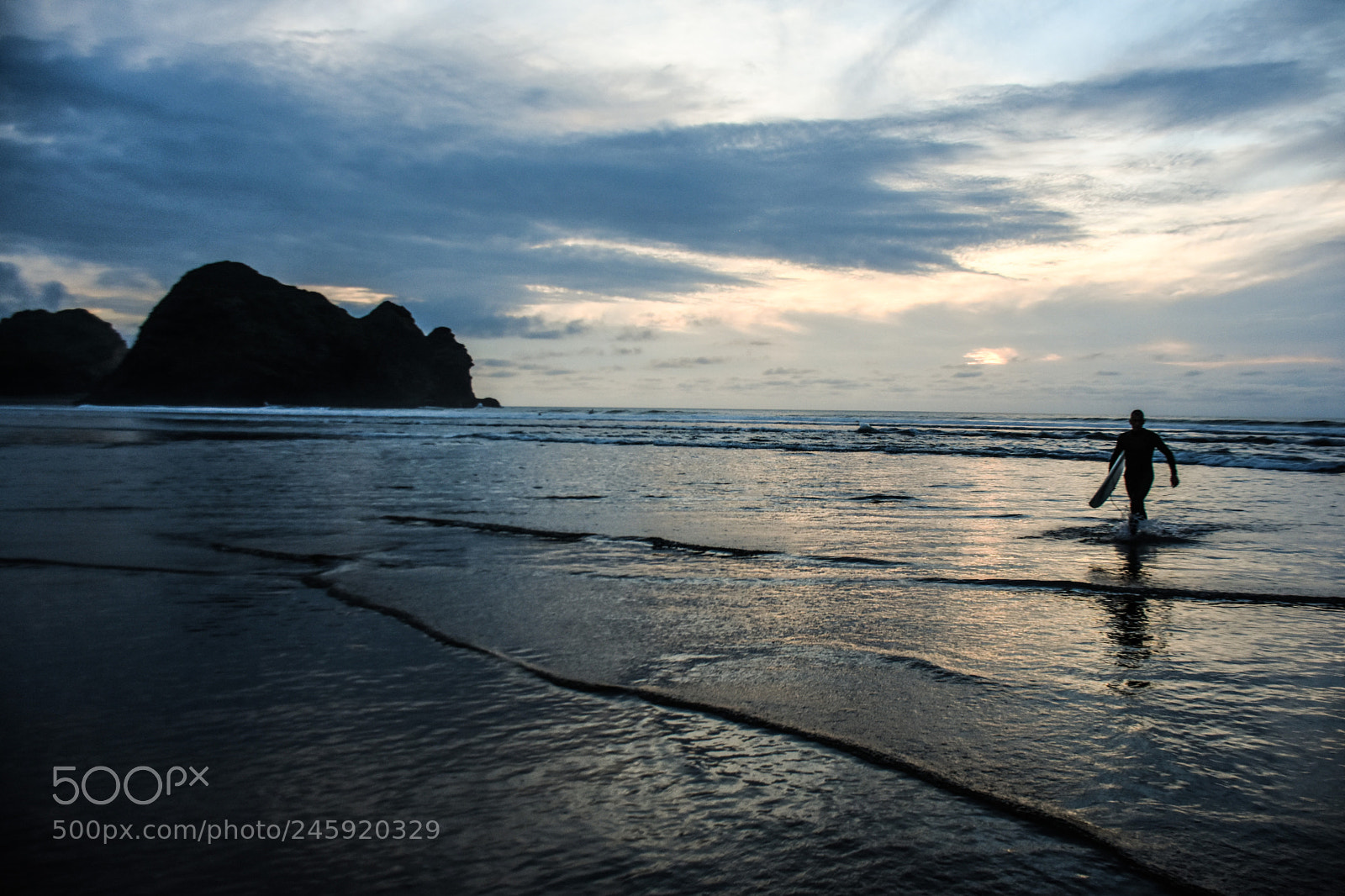 Nikon D7200 sample photo. Surfer under the sunset photography