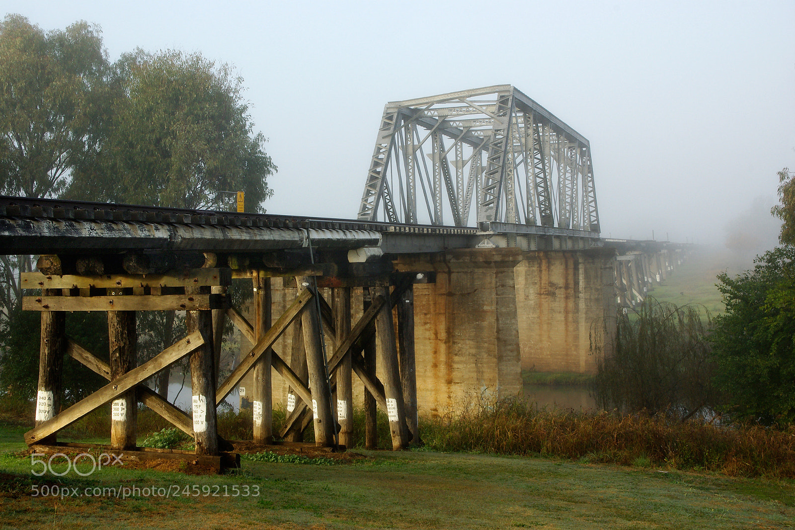 Pentax K200D sample photo. Fog lifting photography