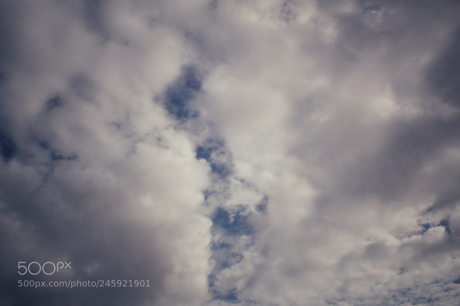 Canon EOS 1300D (EOS Rebel T6 / EOS Kiss X80) sample photo. Fluffy clouds photography