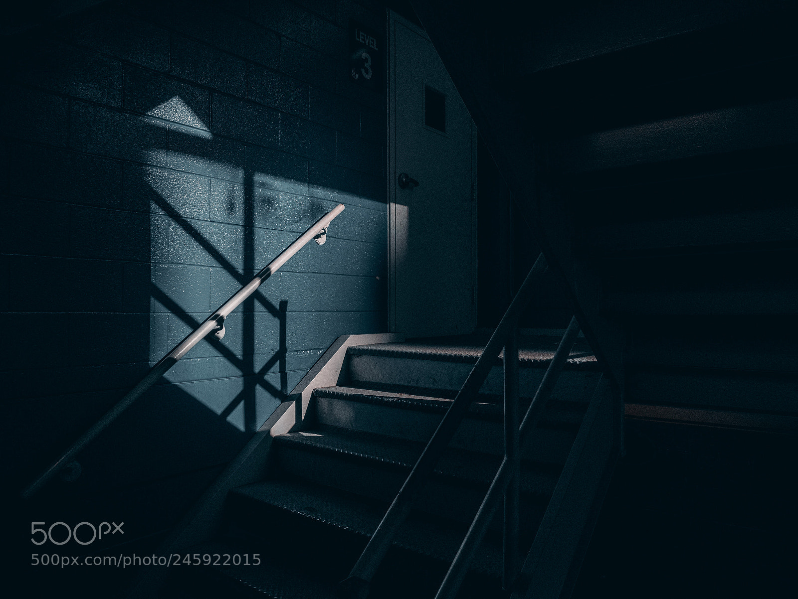 Panasonic Lumix DMC-GX85 (Lumix DMC-GX80 / Lumix DMC-GX7 Mark II) sample photo. Stairs photography