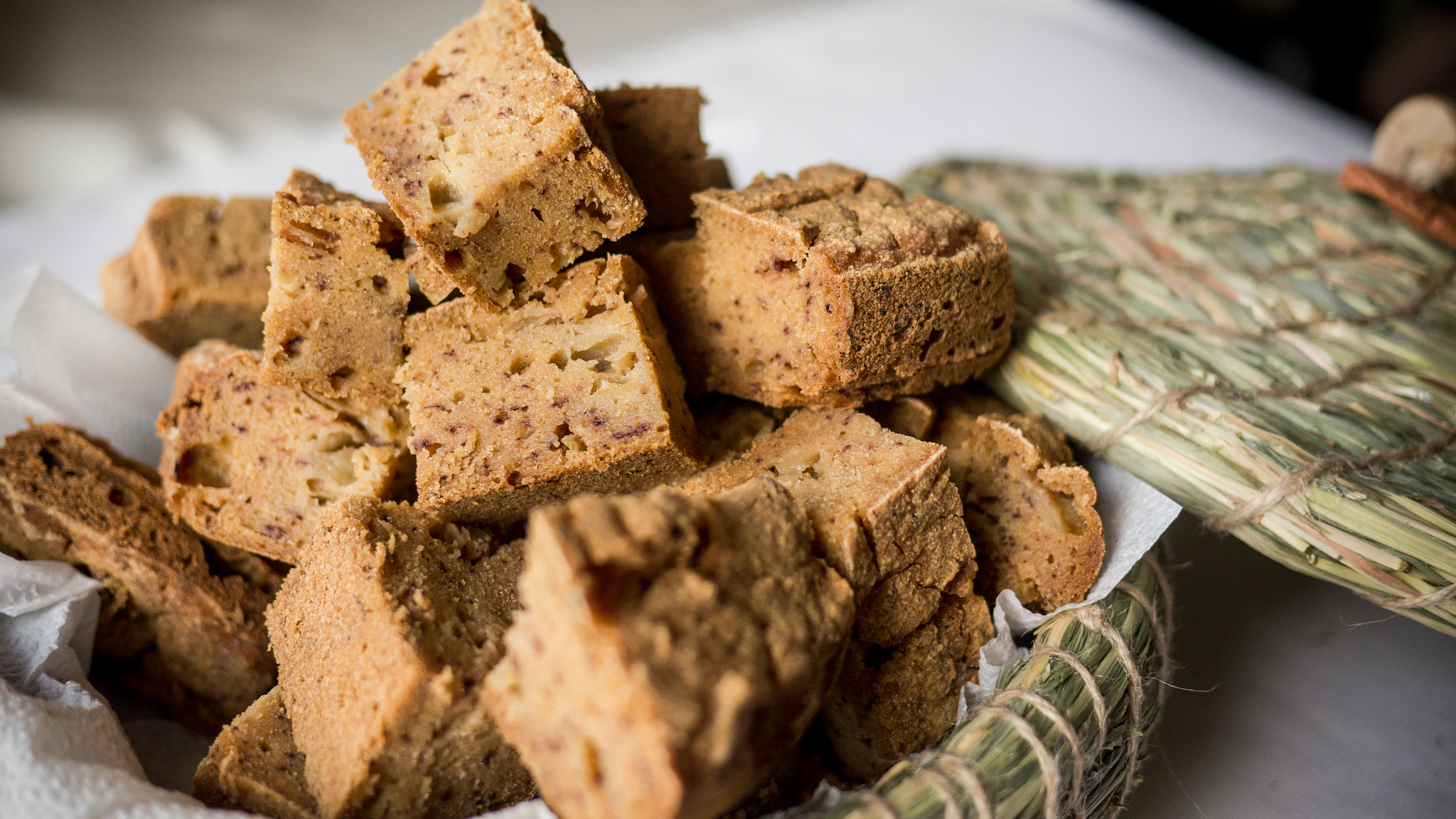 Panasonic Lumix DMC-GH2 sample photo. Unleavened bread cutting by cubes photography