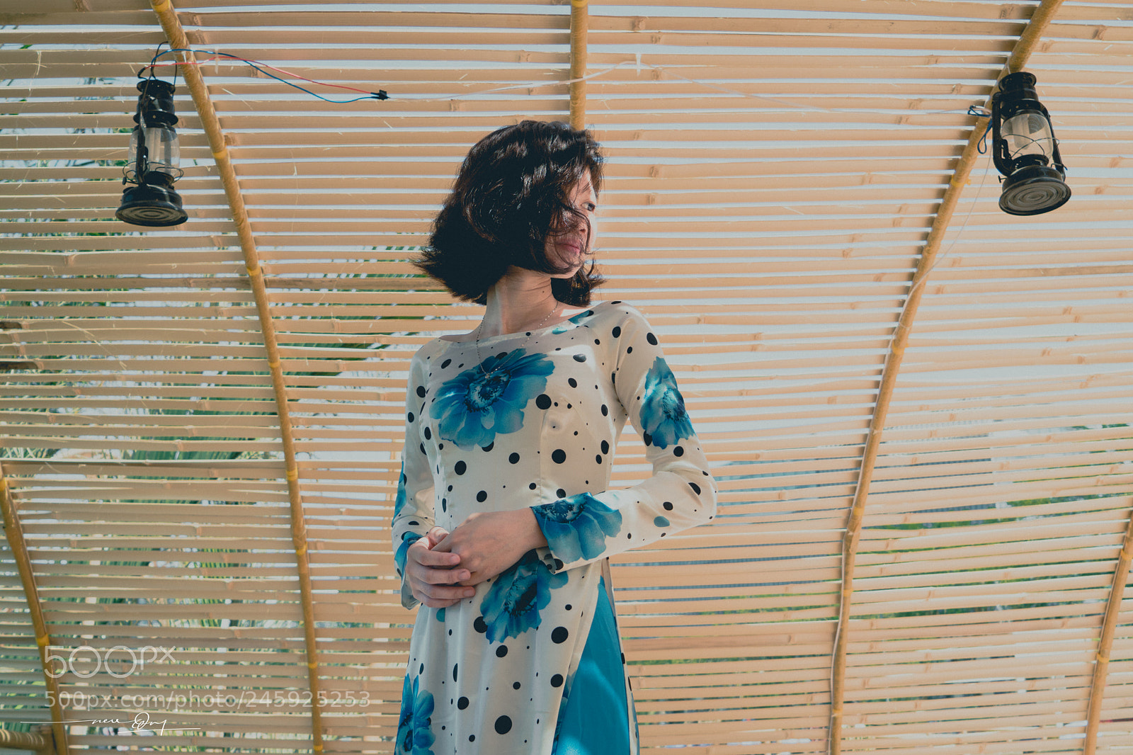 Sony a6300 sample photo. Ao dai photography