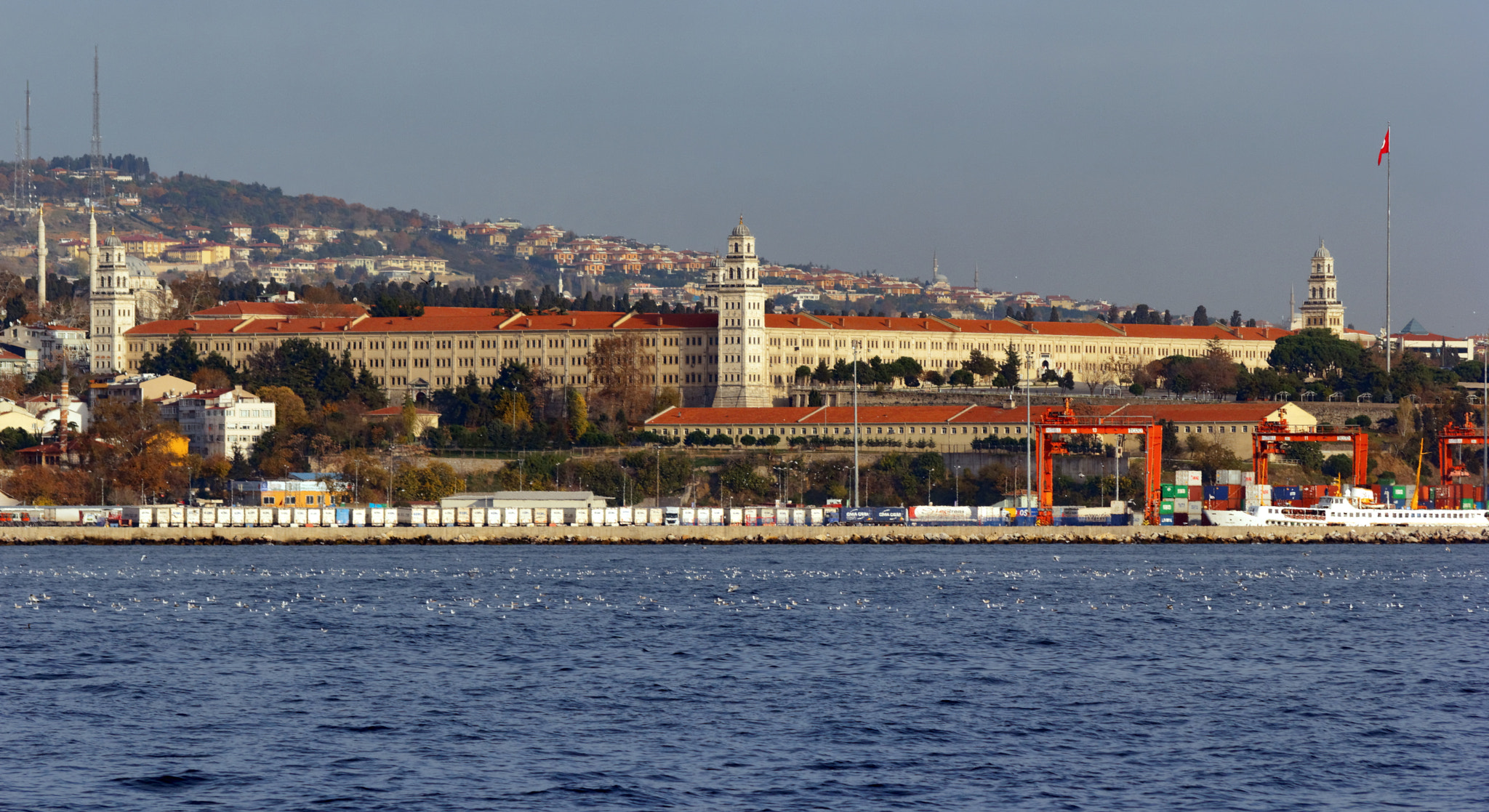 Canon EOS 550D (EOS Rebel T2i / EOS Kiss X4) + Sigma 50-200mm F4-5.6 DC OS HSM sample photo. Istanbul. bosphorus photography