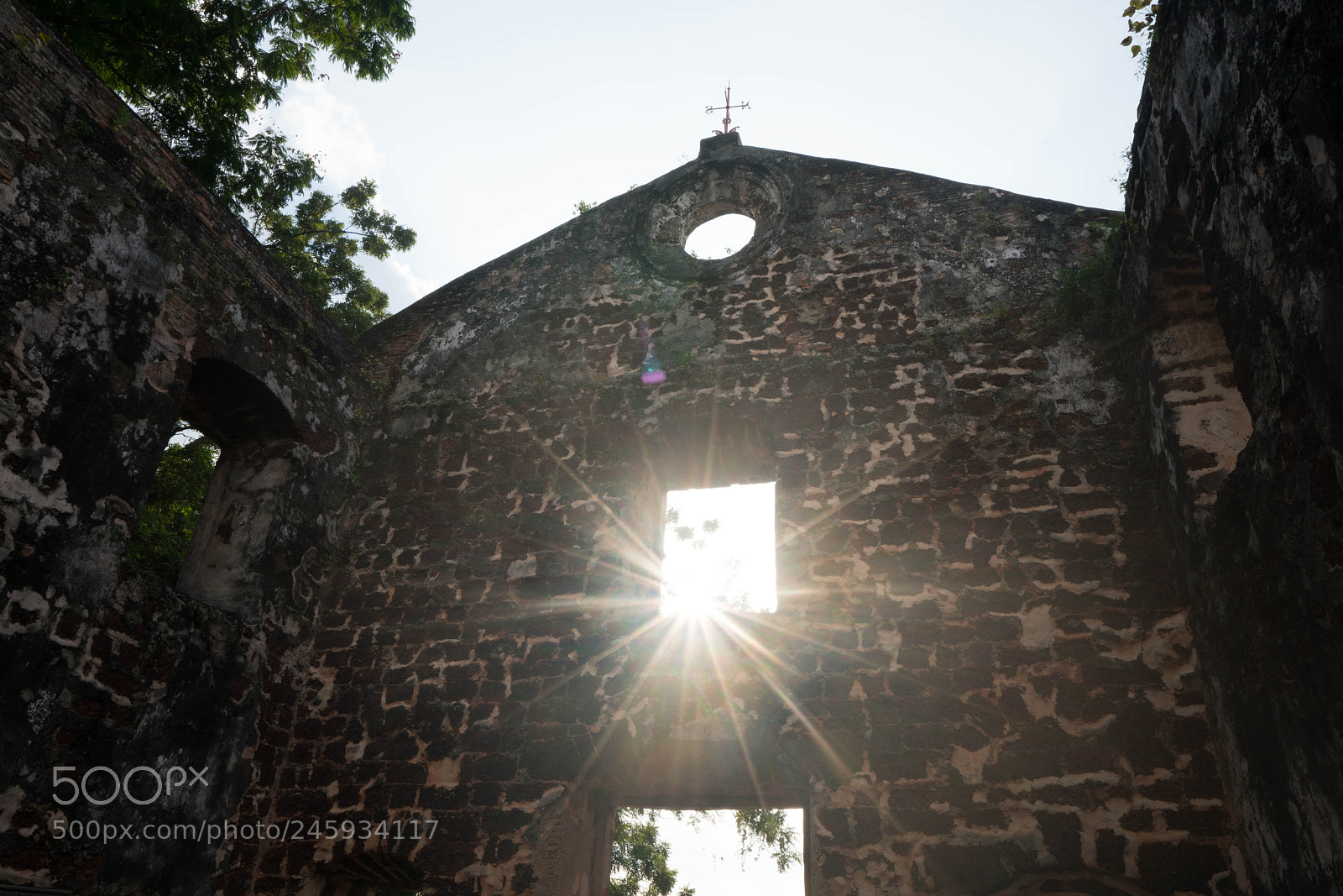 Sony a7R II sample photo. A beam of sunlight photography