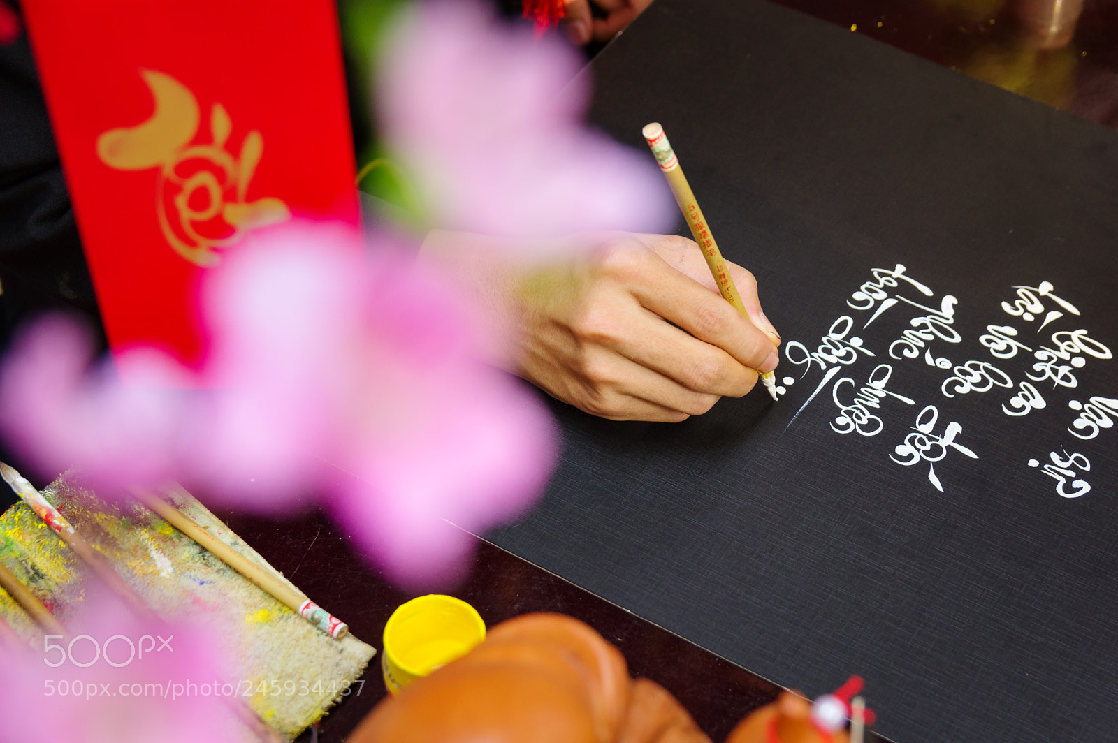 Pentax K-3 sample photo. Scholar's giving nice words photography