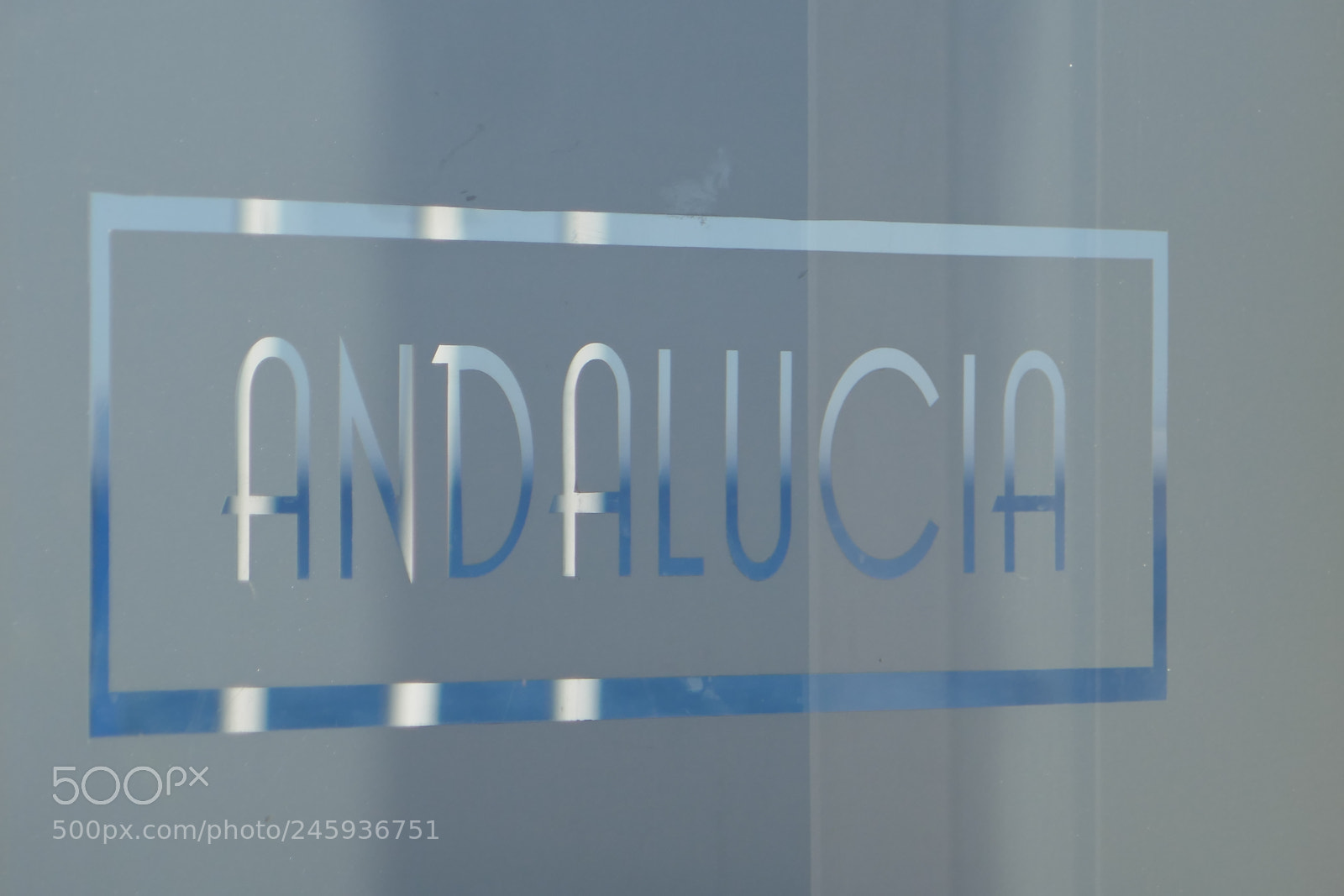 Panasonic Lumix DMC-ZS100 (Lumix DMC-TZ100) sample photo. Ocean through a sign photography